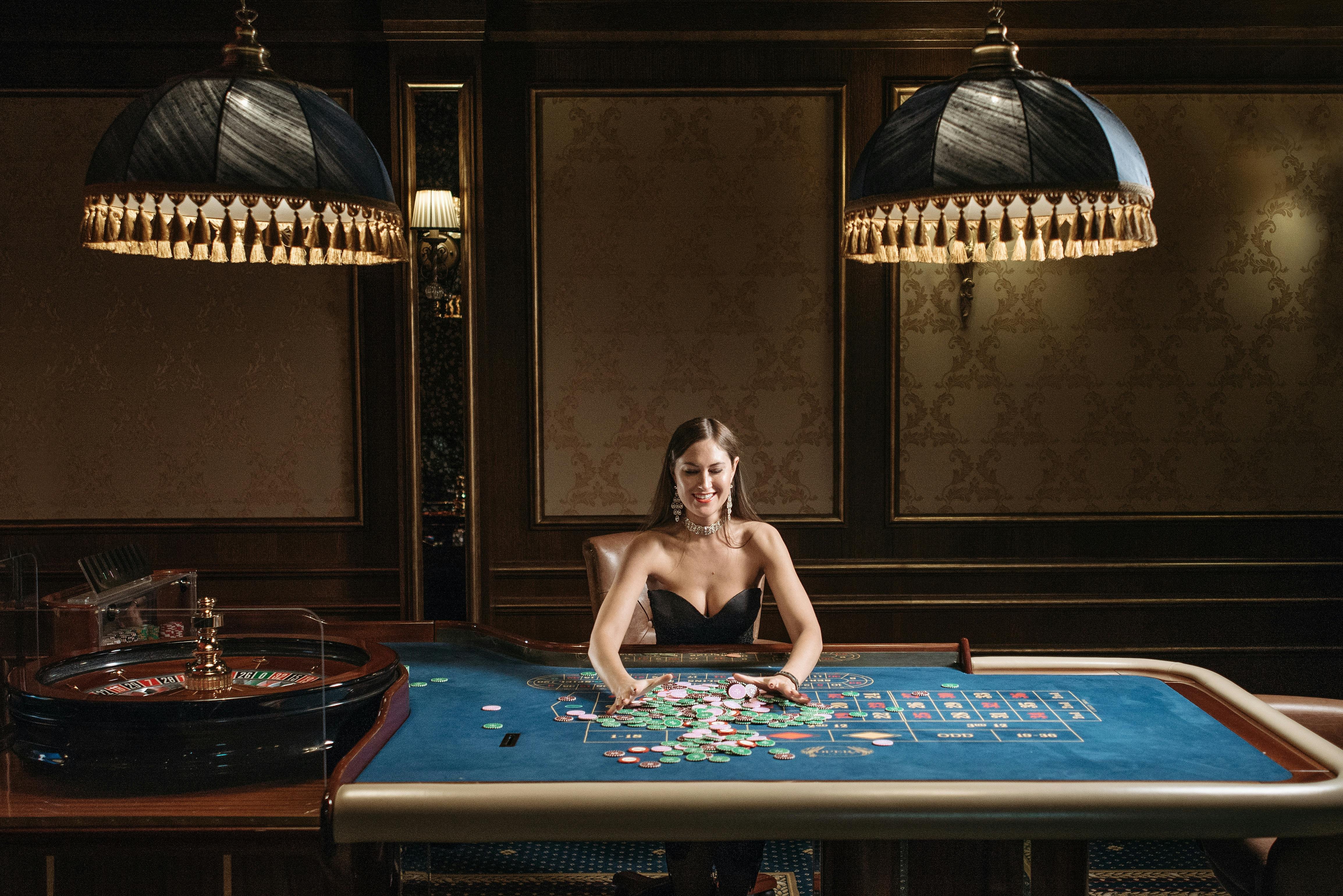 1131gg app showing live roulette table and payment options including DANA, OVO, GoPay